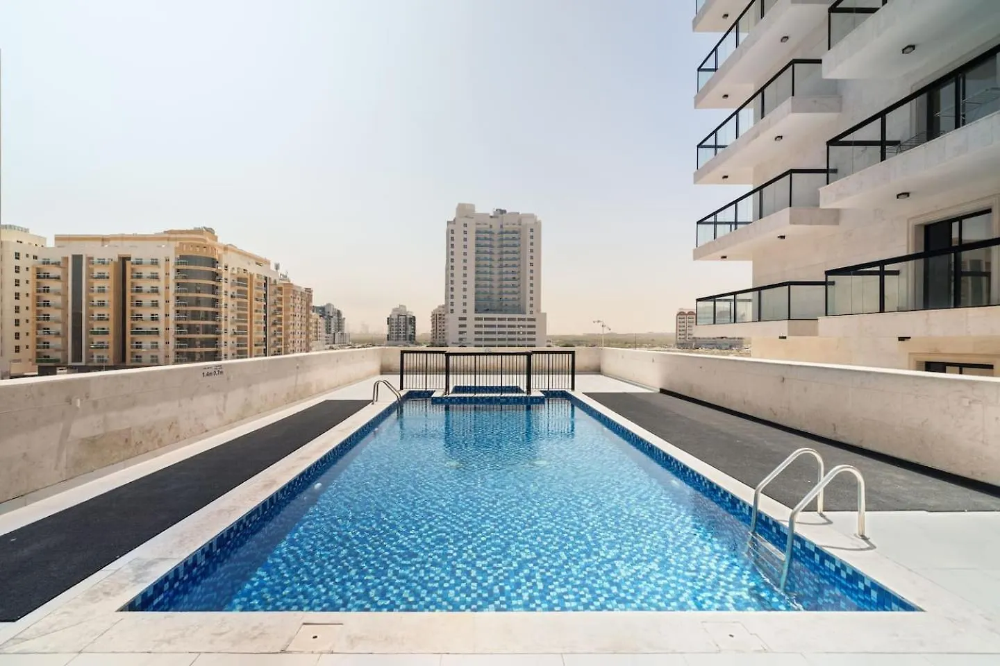 Apartment Super Luxury Studionewly Built Dubai