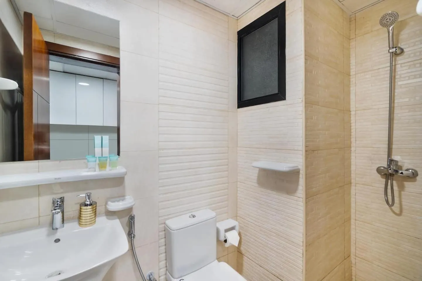 Apartment Super Luxury Studionewly Built Dubai